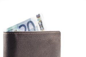 20代男性の頭皮炎症に効果的な対策は？