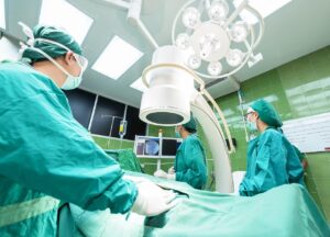 20代男性の薄毛に悩む方が美容室で相談する際のポイントは？